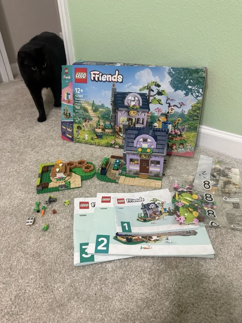 Lego Friends 42669 Beekeepers' House and Flower Garden - Incomplete